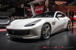 Ferrari_GTC4Lusso-5