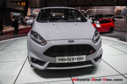 Ford_FiestaST200-3