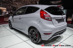 Ford_FiestaST200-5