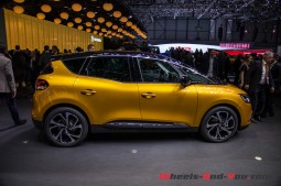 Renault_Scenic-2