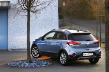 Hyundai_i20Active_02