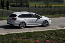 Subaru_Levorg-2