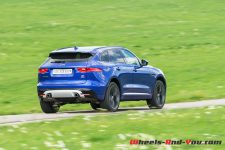 jaguar_f-pace-27