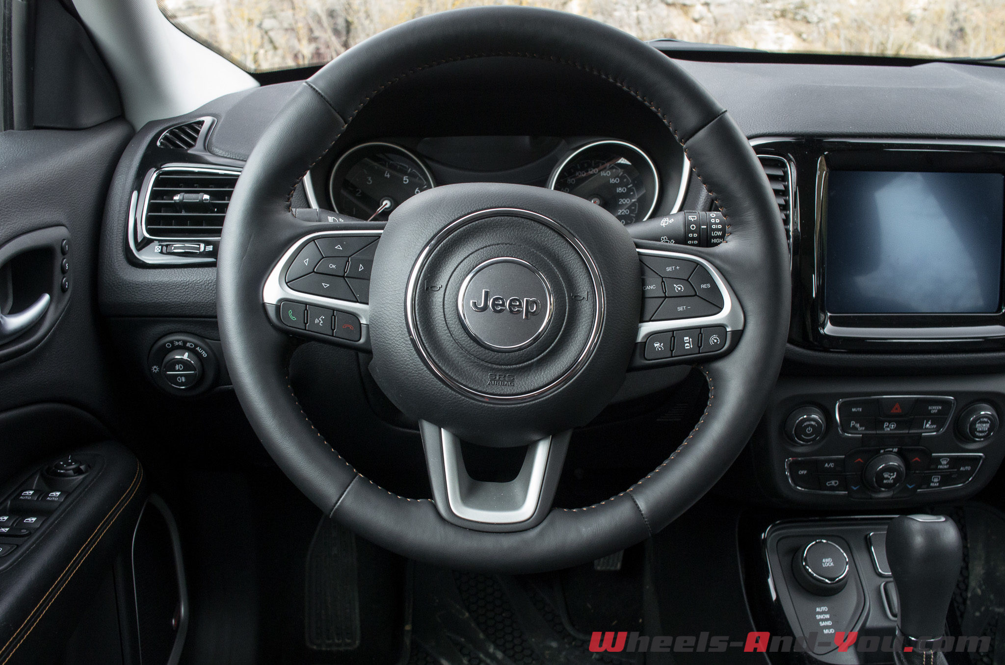 Essai – Jeep Compass 1.4 MultiAir 170ch : Le 4×4 SUV à la calandre